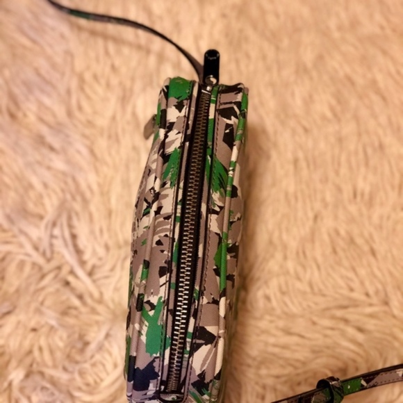 Marc by Marc Jacobs Sally Brush Tips Crrossbody - Picture 7 of 8